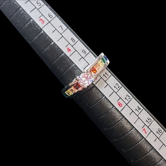 Rainbow Pride Ring Fashion Jewelry Zircon Centre Stone Sz 5 Excellent Quality - Picture 6 of 10